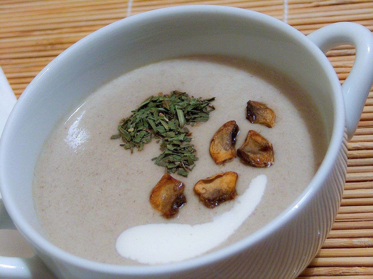 Sieniskeitto (Finnische Pilzsuppe)
